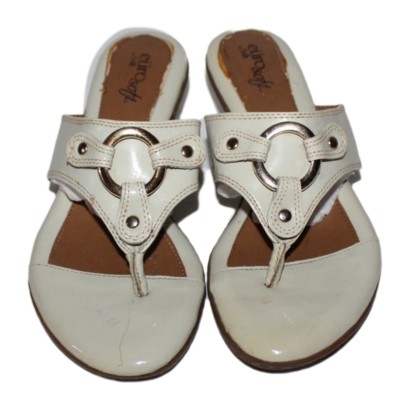 Women's Slip-On Heeled Flip-Flops - Picture 2 of 16